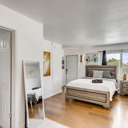 Coral Sands Huge Studio W/ 2 Queen Beds! West Palm Beach Exterior photo